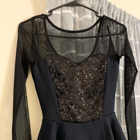 Bebe Sequin & Mesh Peplum Sweetheart Top - Picture 5 of 6